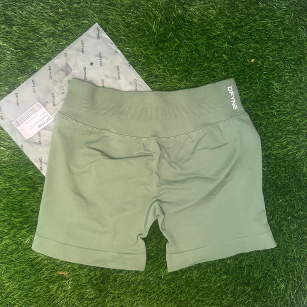 Dfyne impact shorts 4.5" pistachio large - Picture 2 of 4